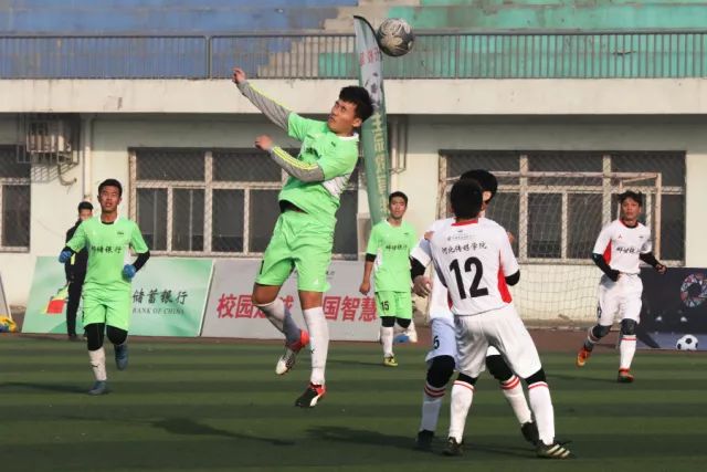 马克龙分析抗议原因，称油价上涨与波斯湾局势有关